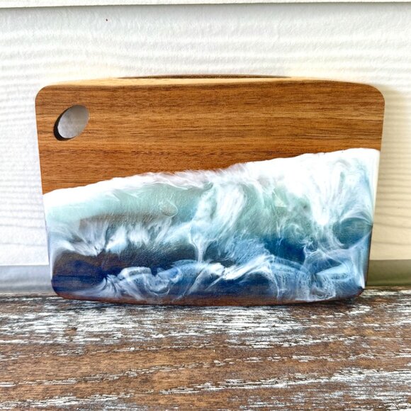 Ocean Waves Resin Wood Cutting Board Charcuterie Board with Handle Cheeseboard B - Picture 4 of 5